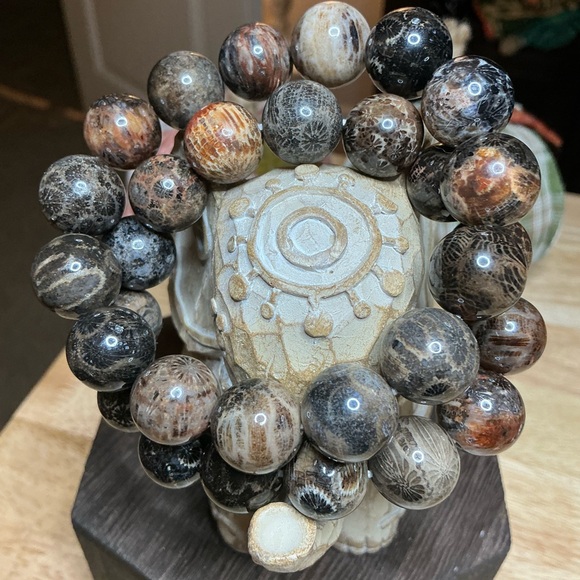 Black Coral Jade 14mm - Picture 9 of 9